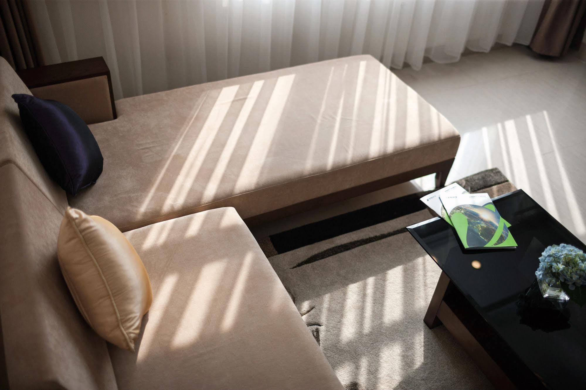 Center Hotel Bac Ninh Bagian luar foto