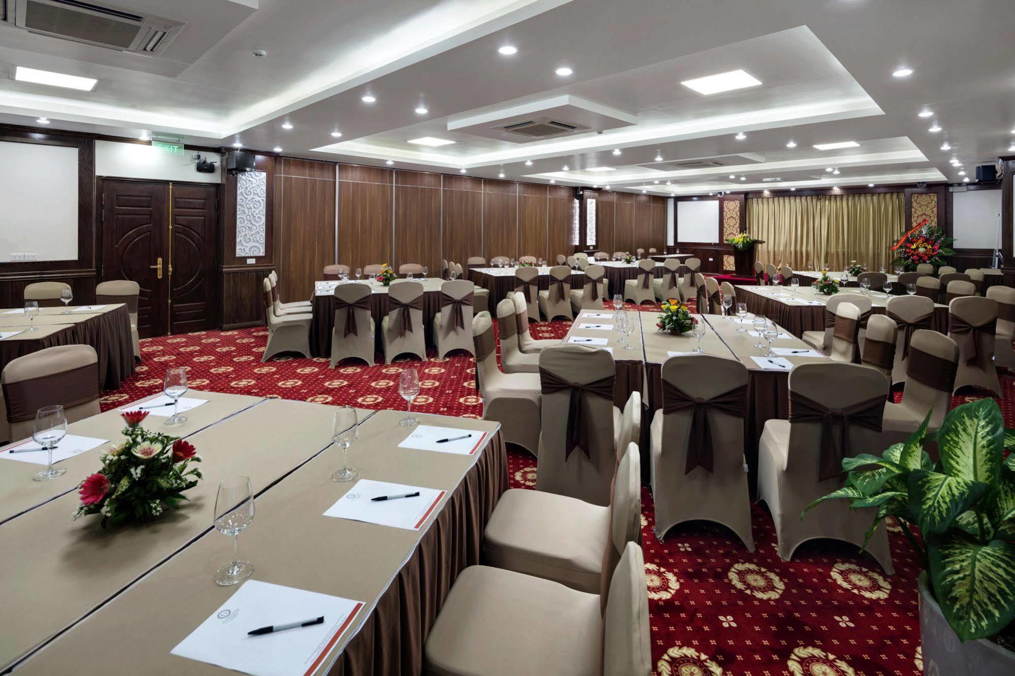 Center Hotel Bac Ninh Bagian luar foto